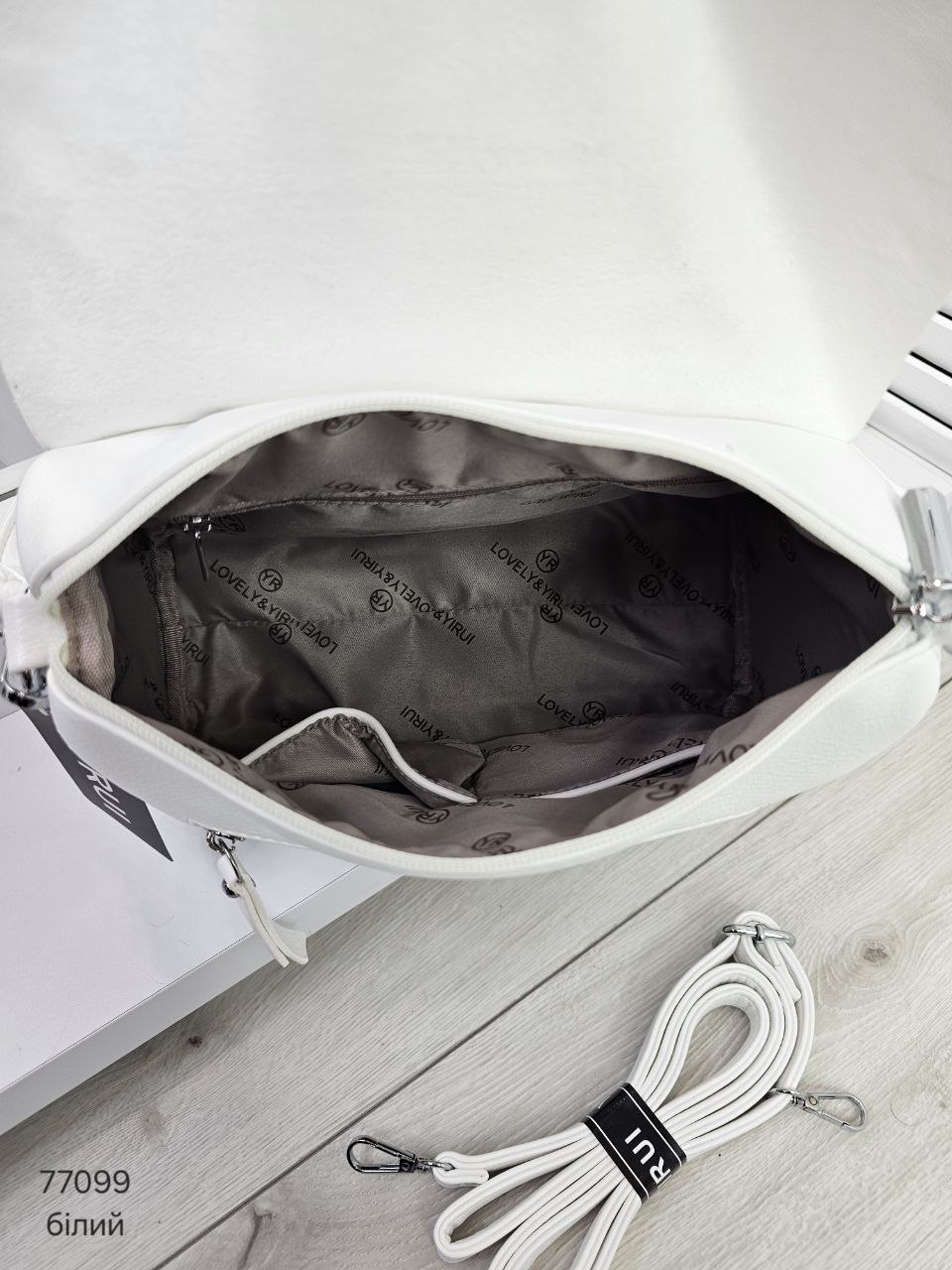 Клатч з клапаном з м'якої еко шкіри - БІЛИЙ